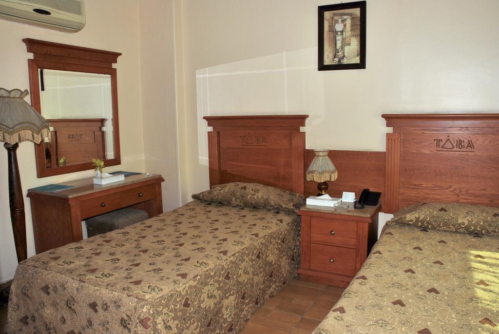 Tiba Pyramids Hotel Giza Стая снимка