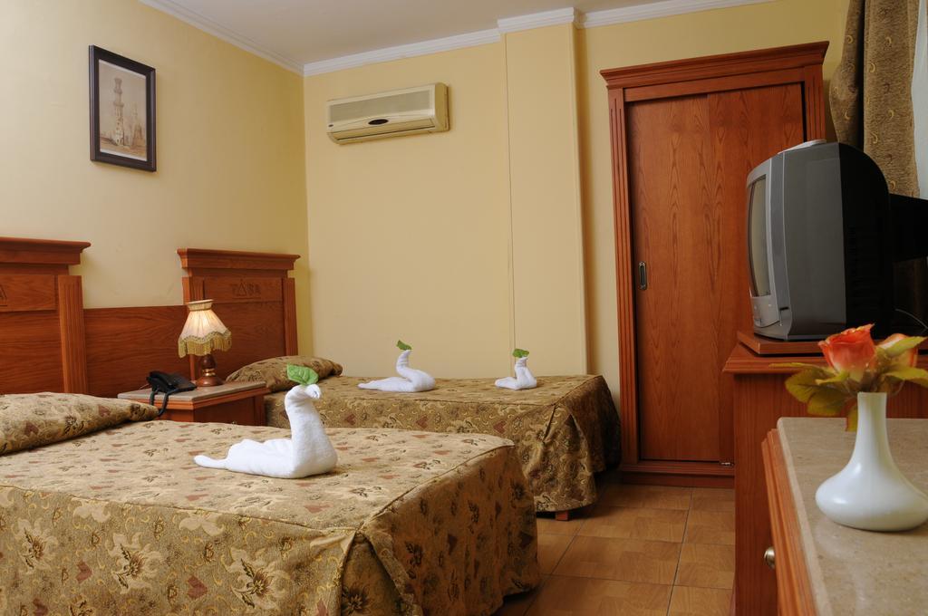 Tiba Pyramids Hotel Giza Екстериор снимка